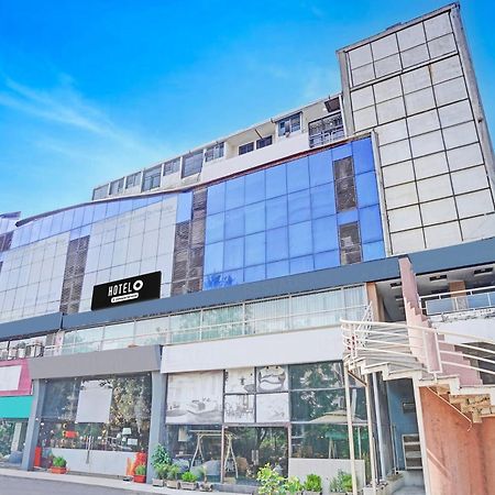Hotel O S. G. Highway Formerly I Land Park Ahmedabad Exterior photo